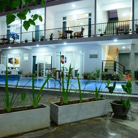 Di Sicuro Tourist Inn Hikkaduwa Extérieur photo