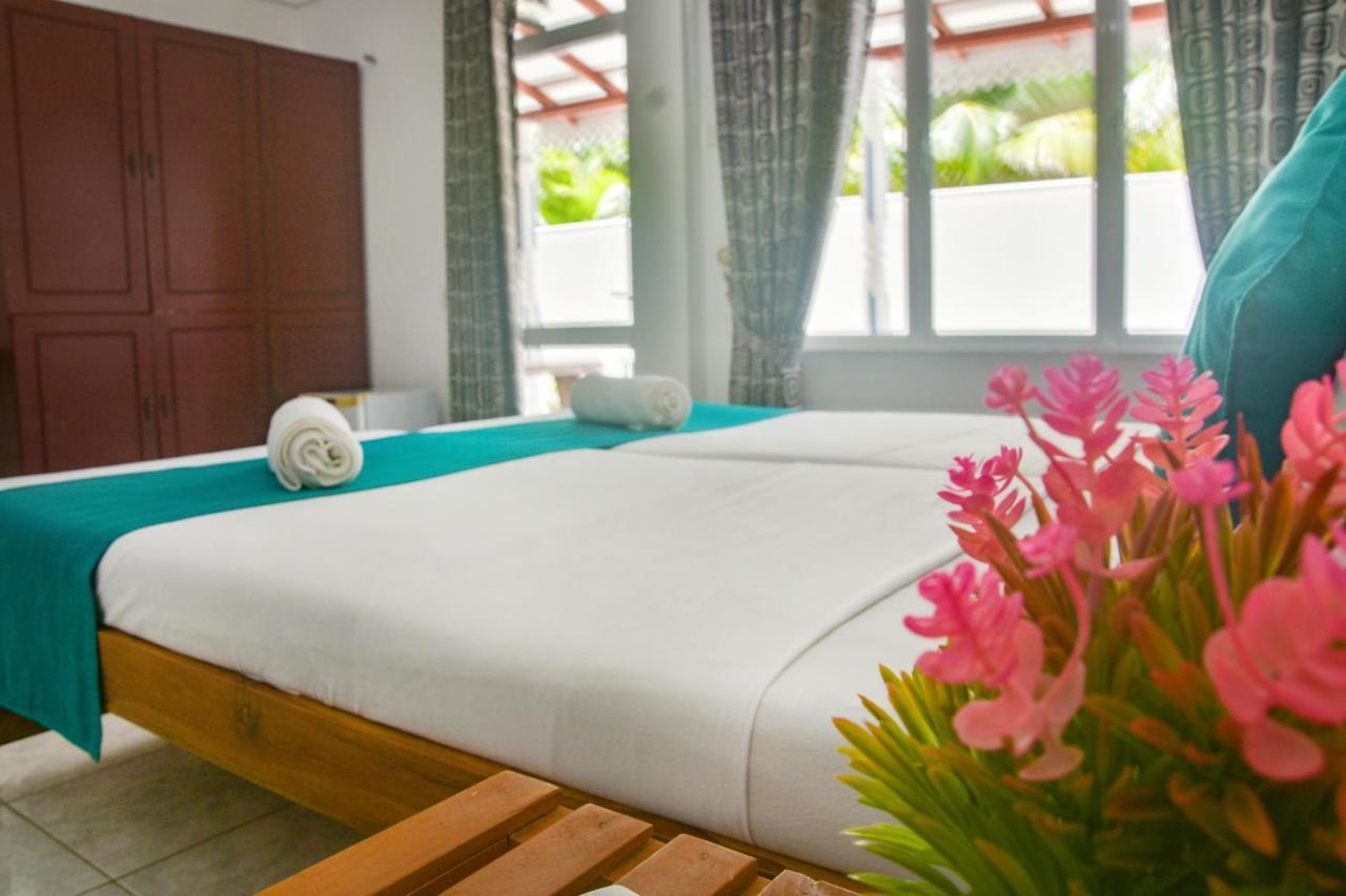 Di Sicuro Tourist Inn Hikkaduwa Extérieur photo